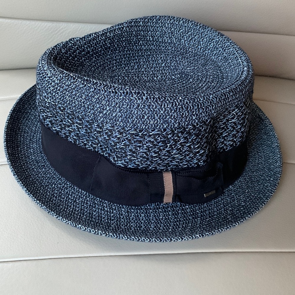 New fedora hat